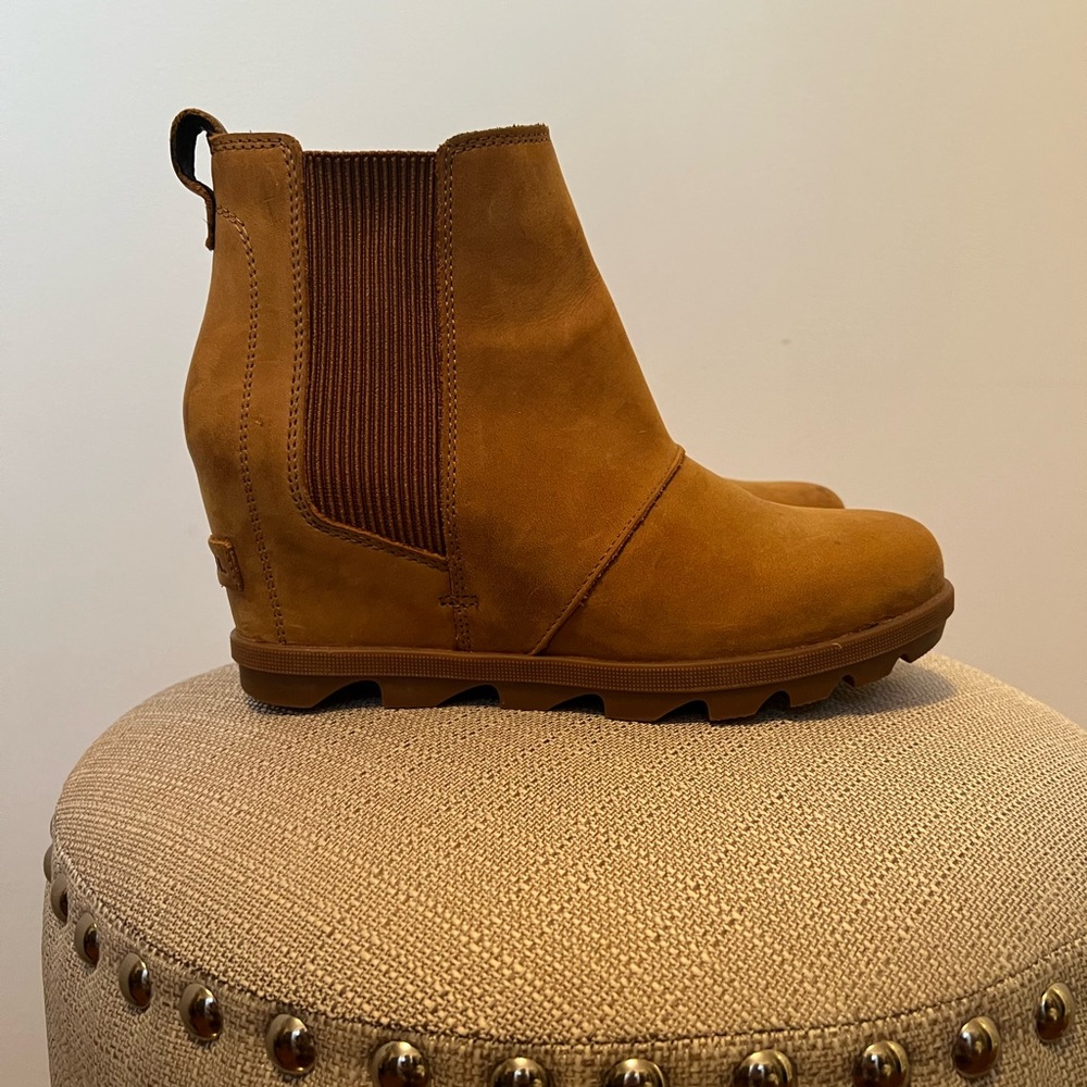 Sorel Cognac Joan Wedge Bootie 9